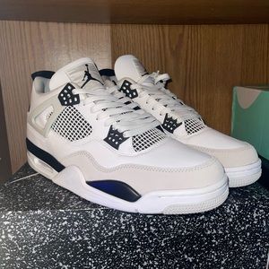 Jordan 4 retro military black